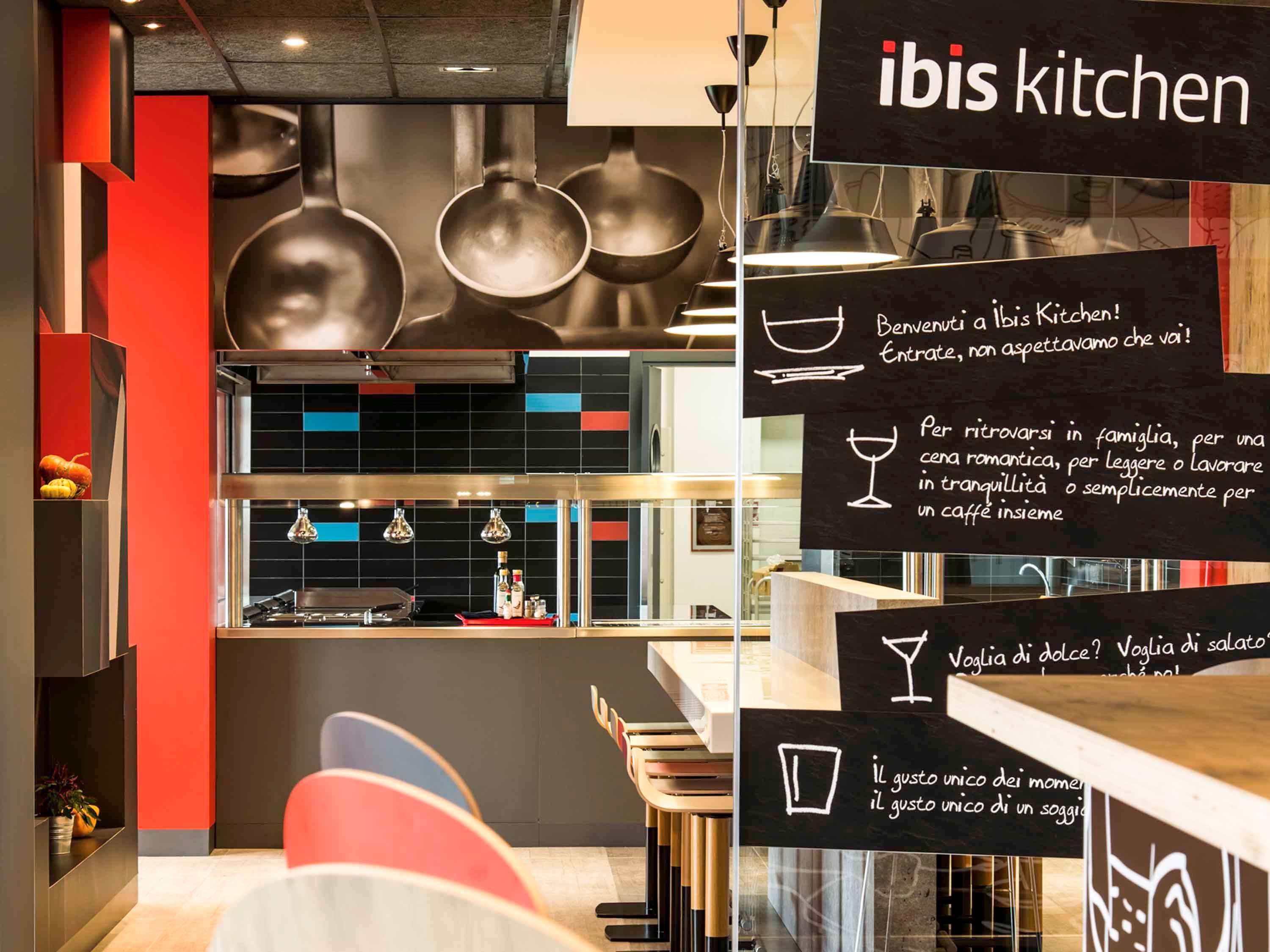 Hotel Ibis Milano Fiera Lainate Esterno foto