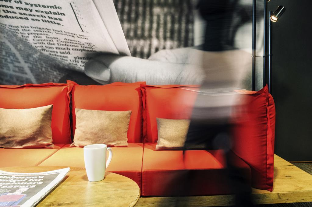 Hotel Ibis Milano Fiera Lainate Esterno foto